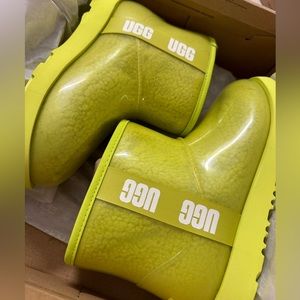 Brand NEW in box mini clear kids uggs size 5